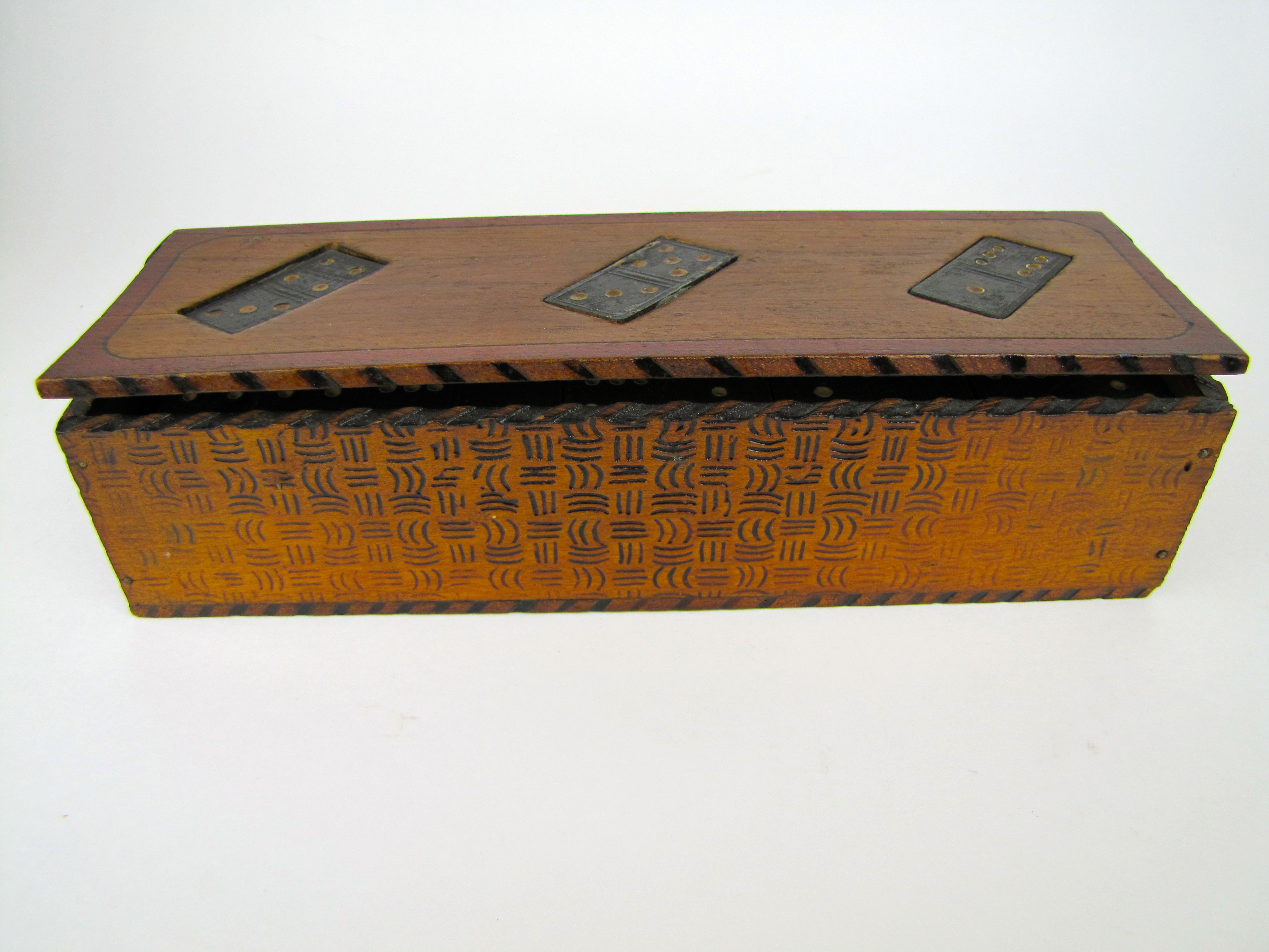 Art Deco Statue Of Liberty Wooden Dominoes Box Set