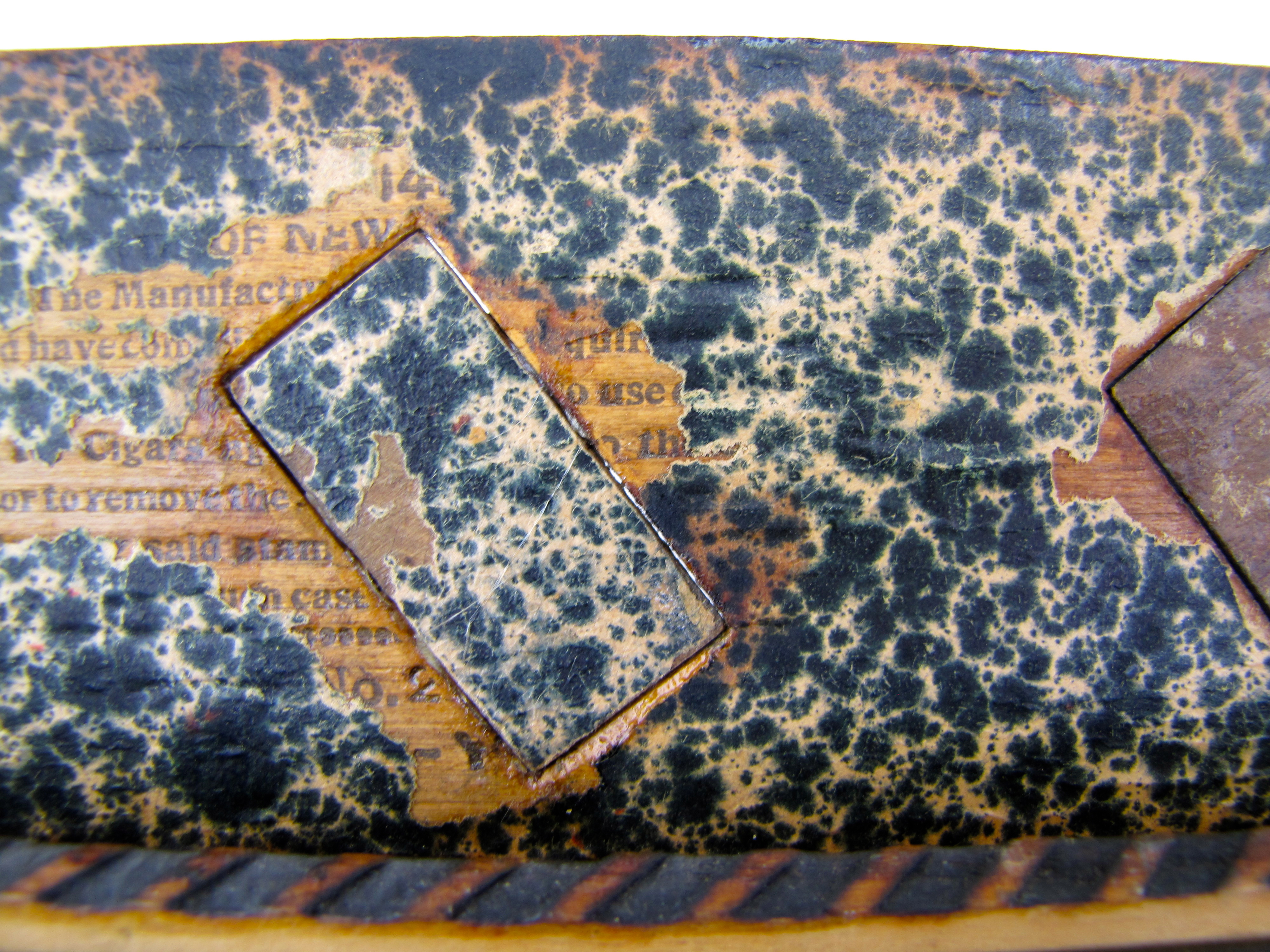 Art Deco Statue Of Liberty Wooden Dominoes Box Set