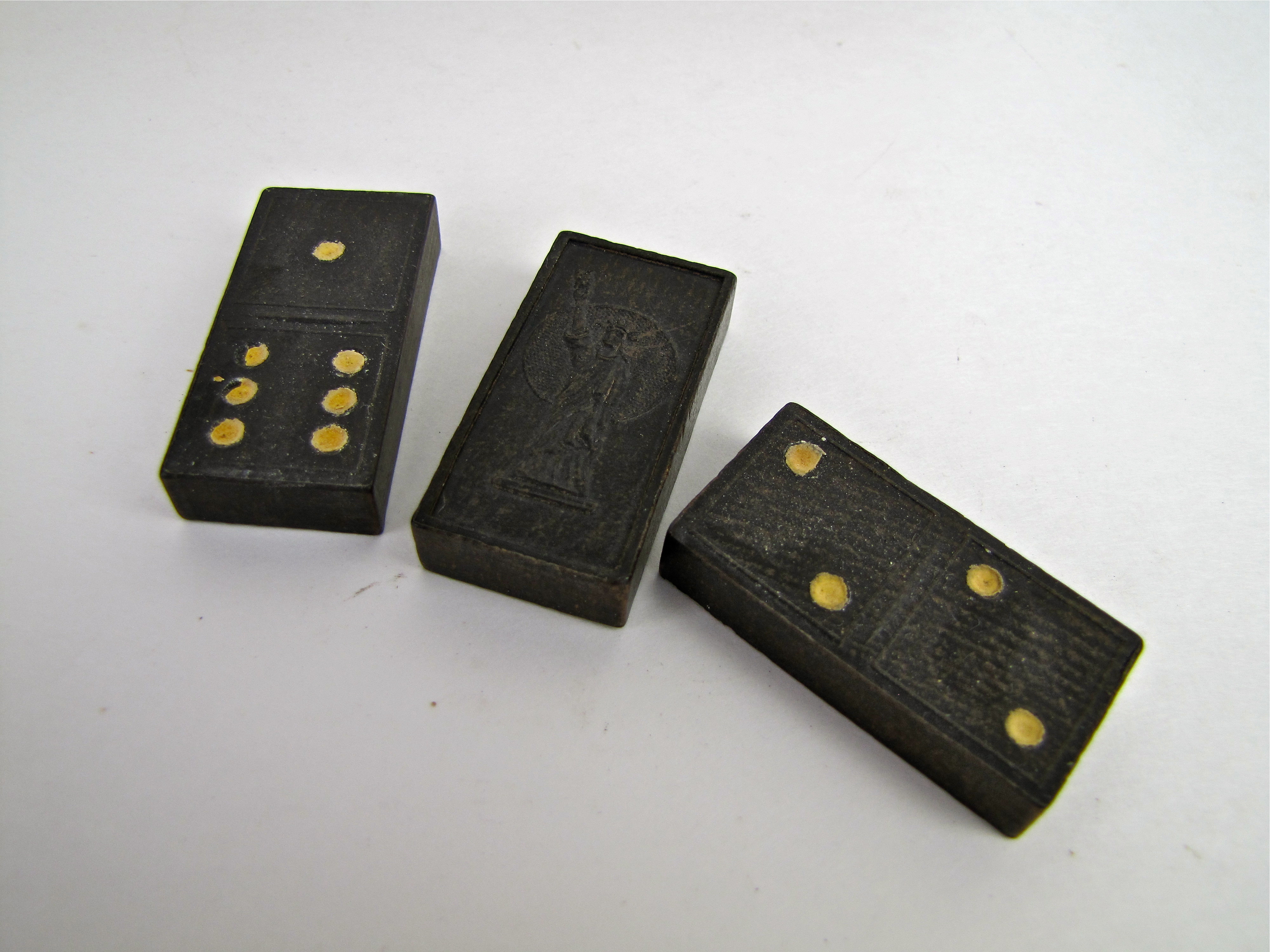 Art Deco Statue Of Liberty Wooden Dominoes Box Set