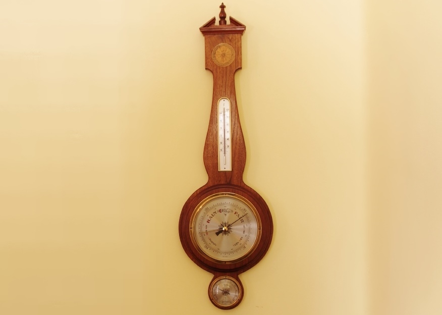 Oak Wall-Mounted Weather Station 