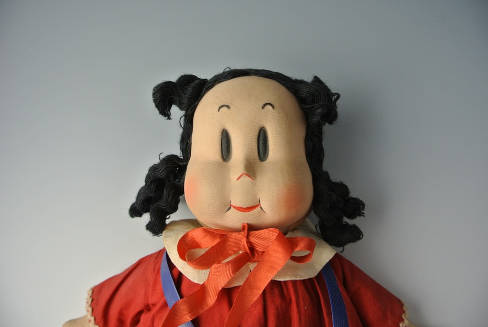 Vintage 1944 Little Lulu Doll with Purse