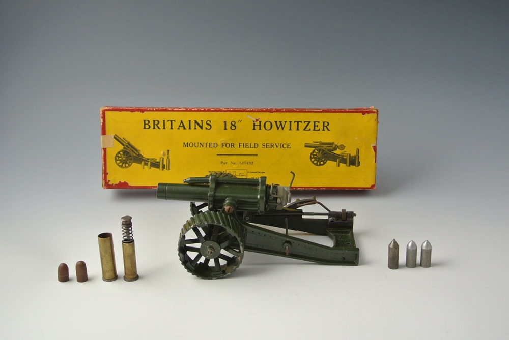 Britains 18" Firing Howitzer Mounted for Field Service 