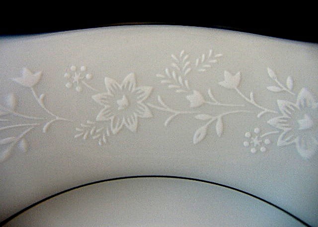 Complete 87-Piece Noritake Formal Bone China Dinnerware Set, Buckingham Pattern