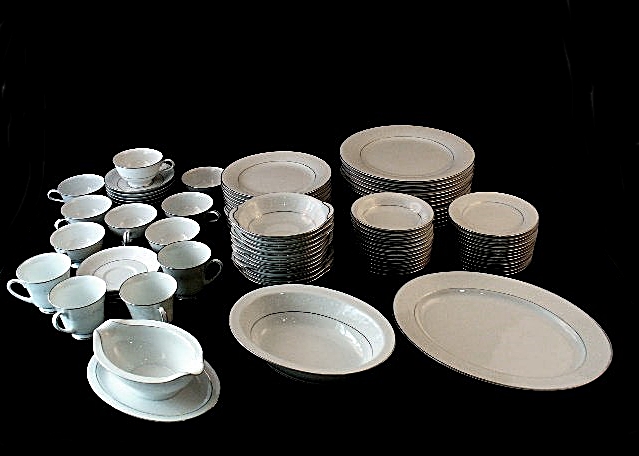 Complete 87-Piece Noritake Formal Bone China Dinnerware Set, Buckingham Pattern