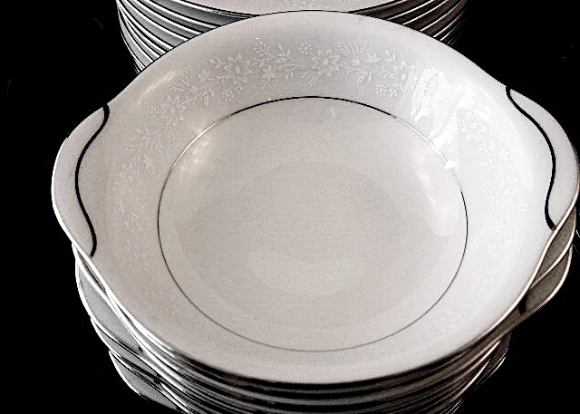 Complete 87-Piece Noritake Formal Bone China Dinnerware Set, Buckingham Pattern