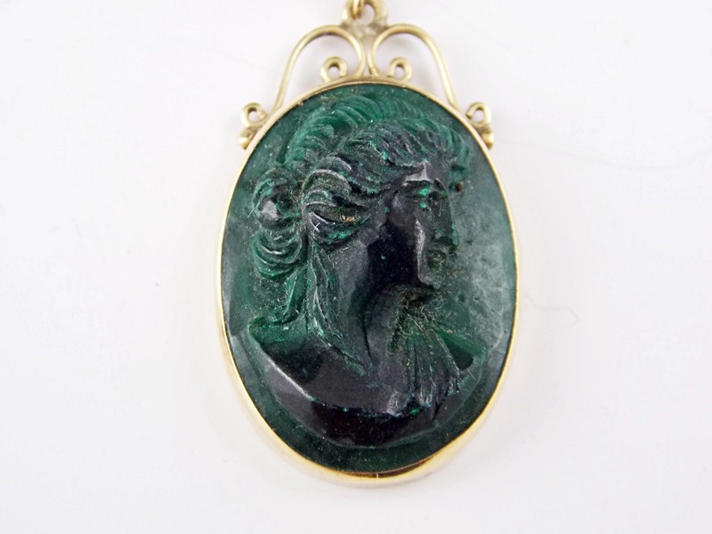 A Lovely Vintage 12k Yellow Gold Necklace with a Carved Malachite Cameo Pendant 