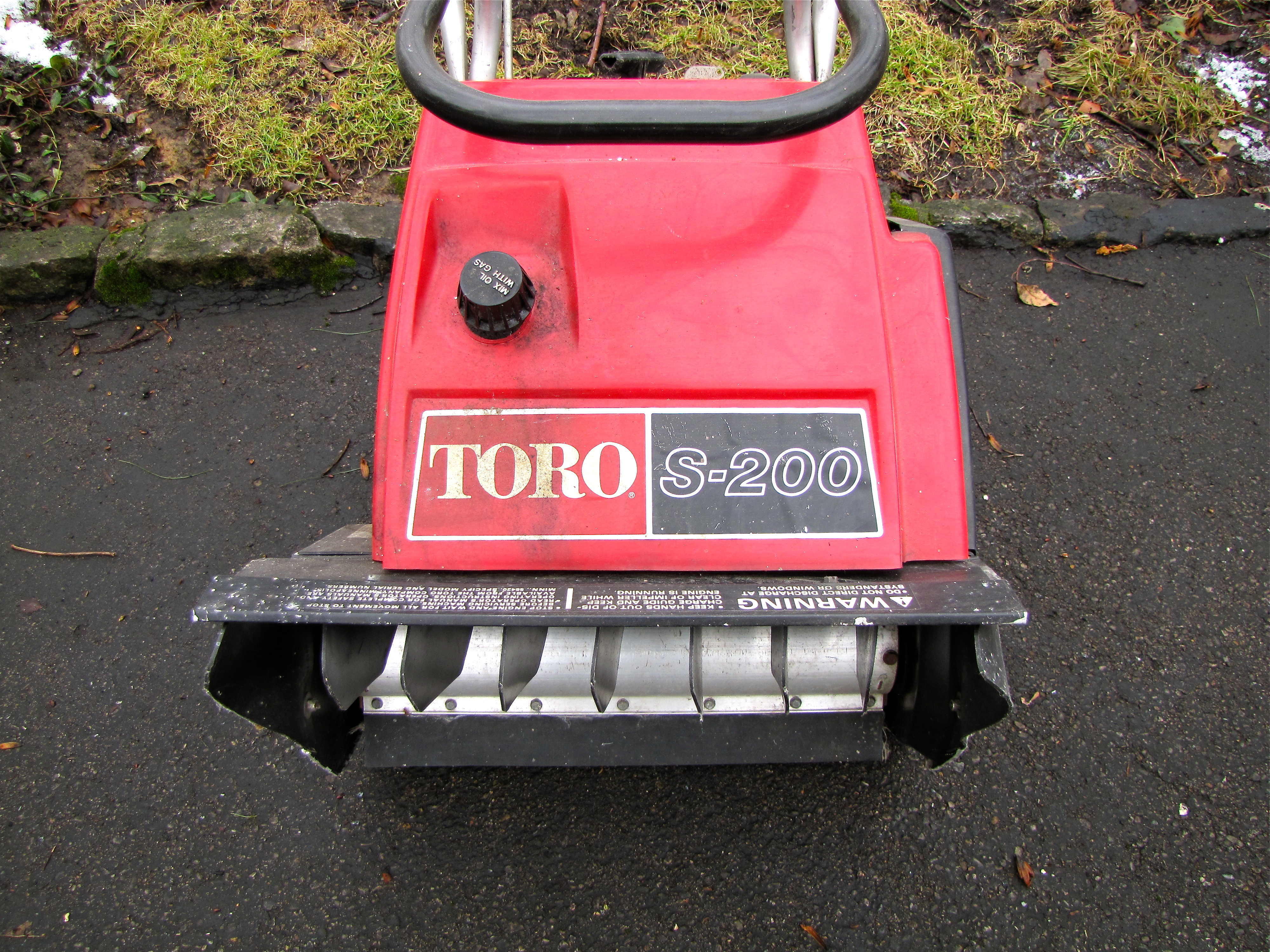 Toro S-200 Snow Blower