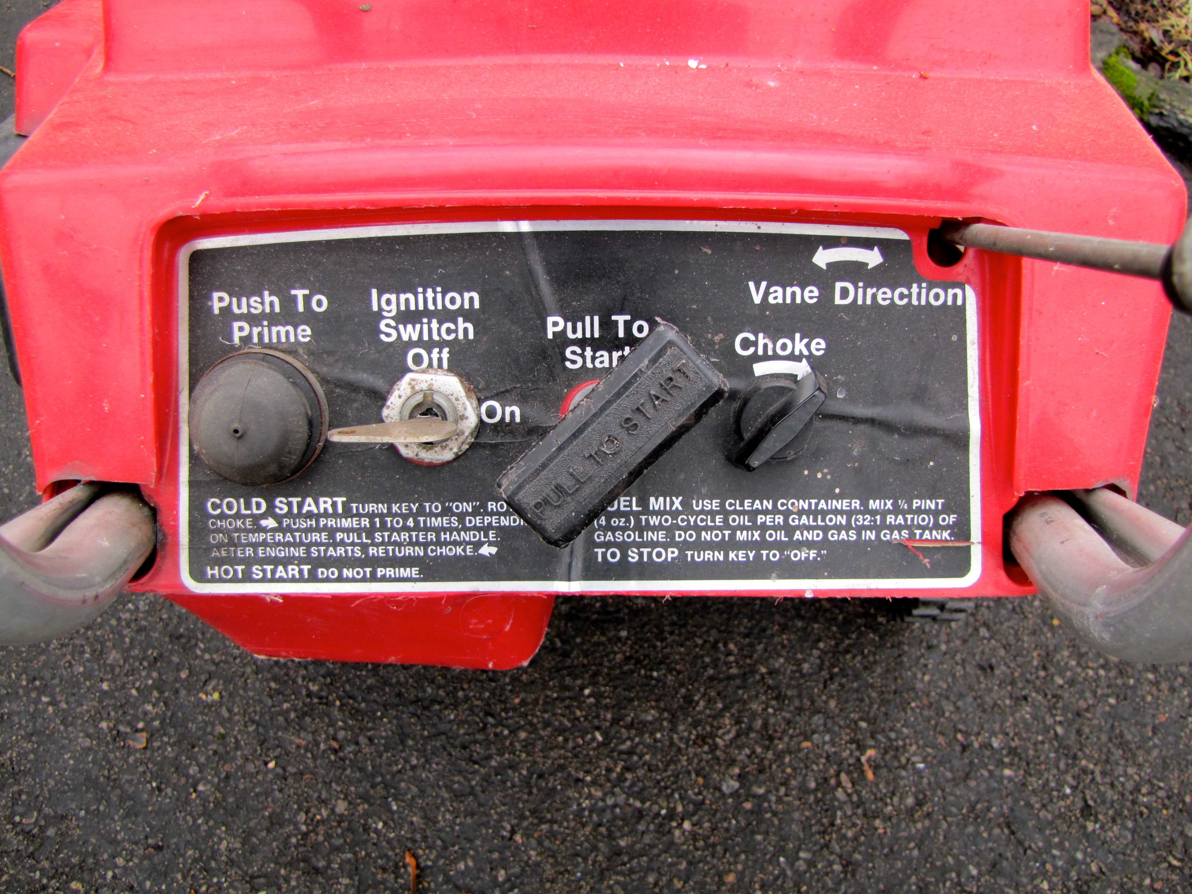 Toro S-200 Snow Blower