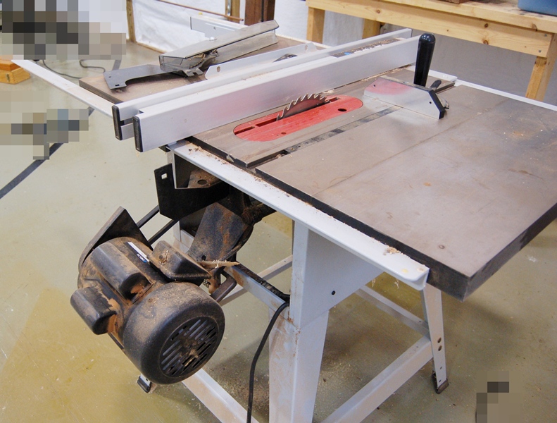Delta 10" Contractor's Table Saw