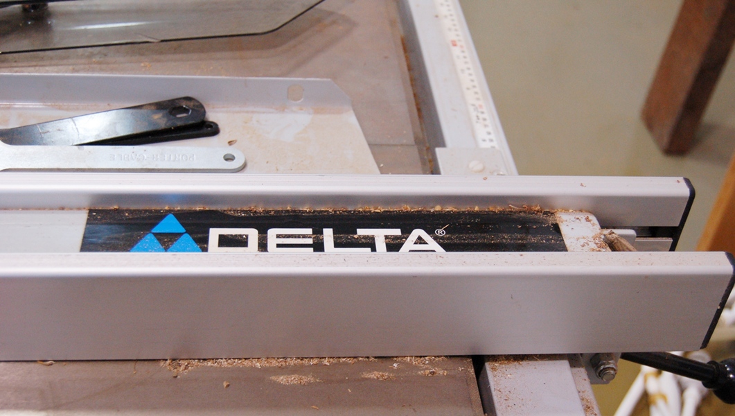 Delta 10" Contractor's Table Saw