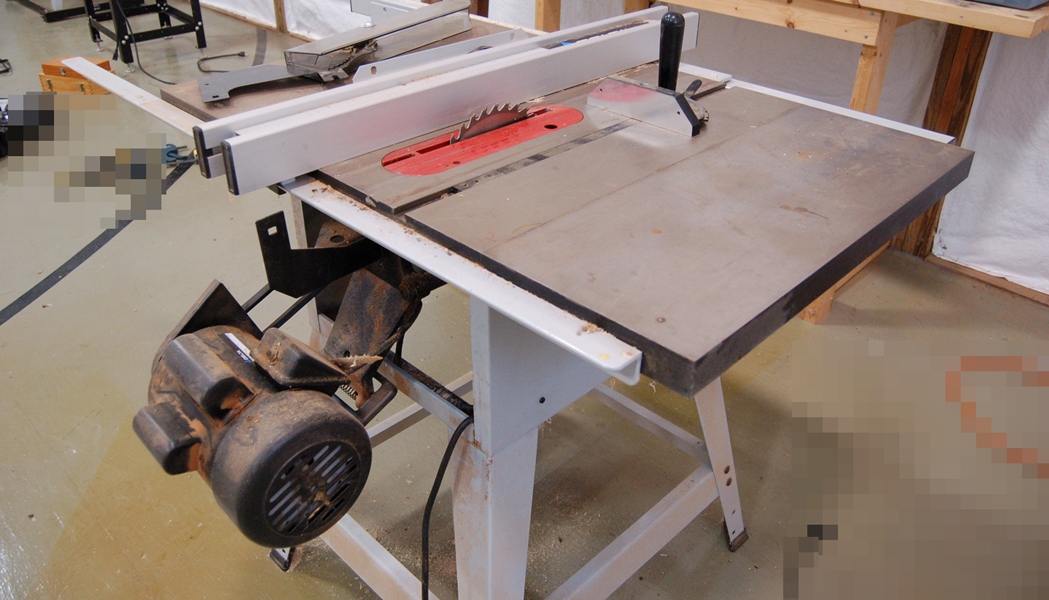Delta 10" Contractor's Table Saw