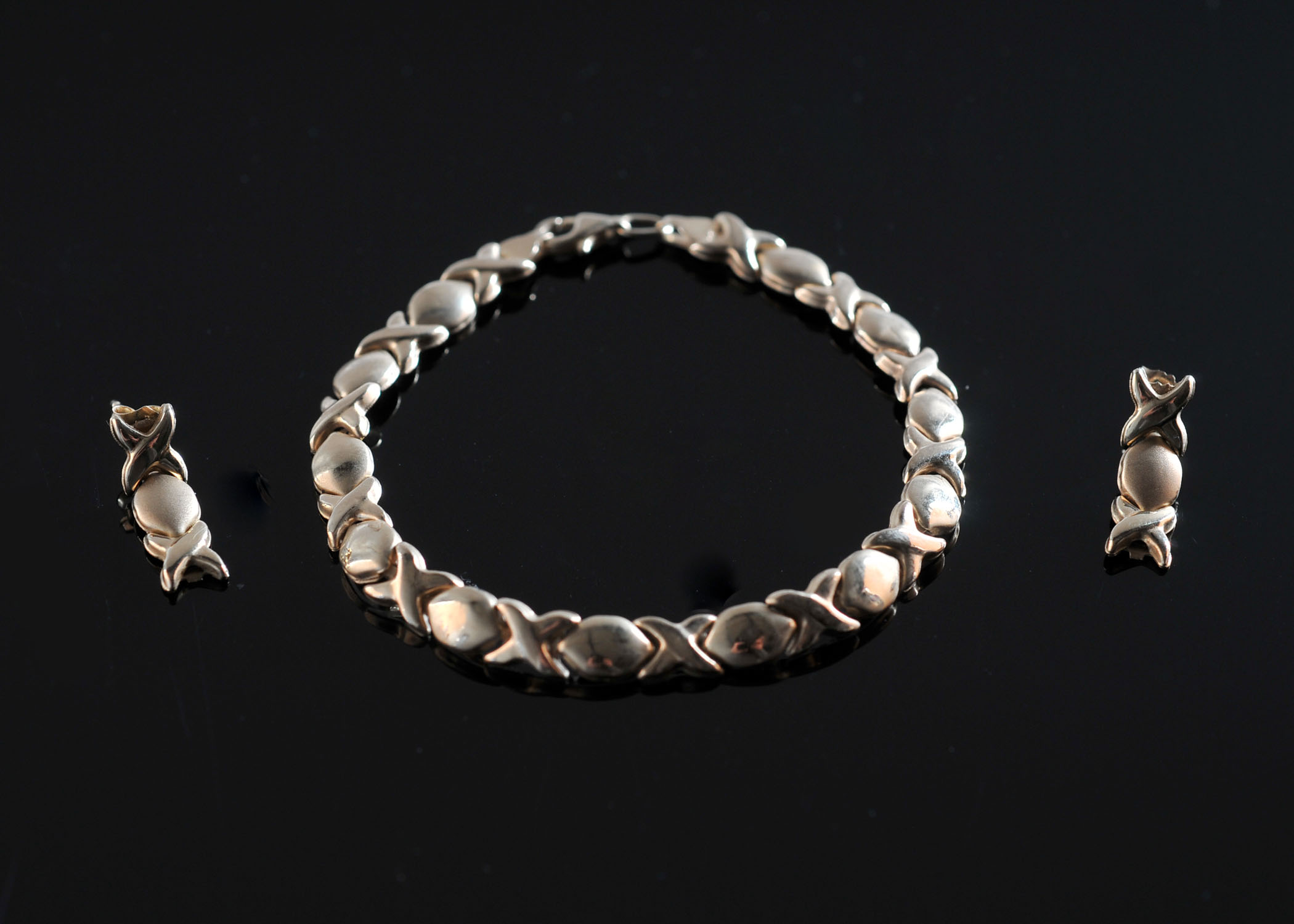 10K Yellow Gold X and O's Link Bracelet and Earrings