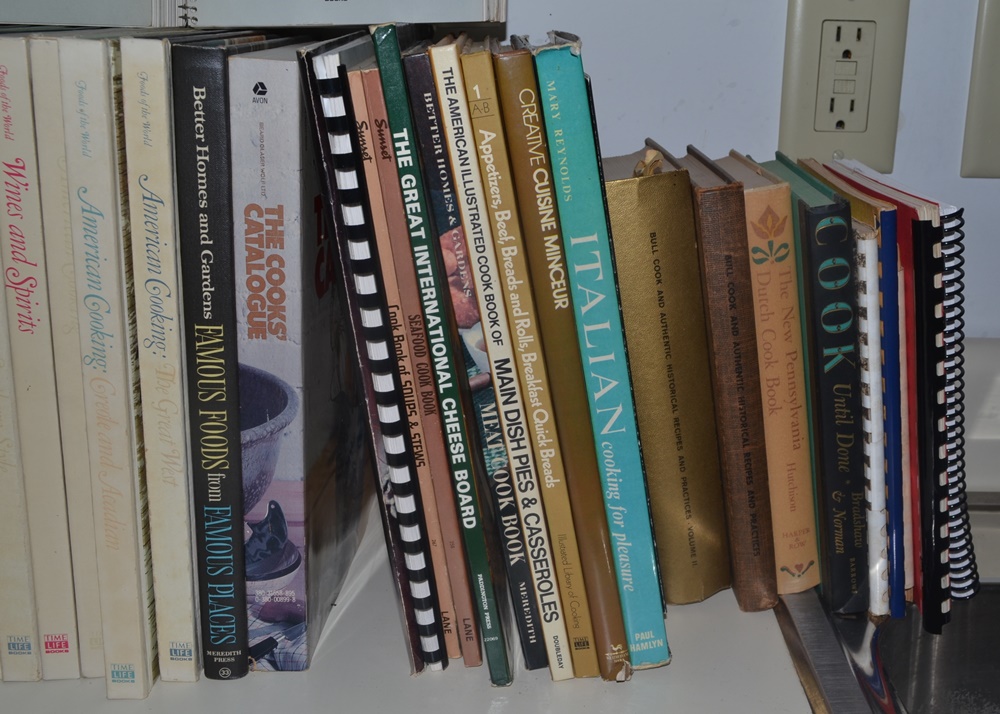 Cookbooks, Tins and Recipe Holders