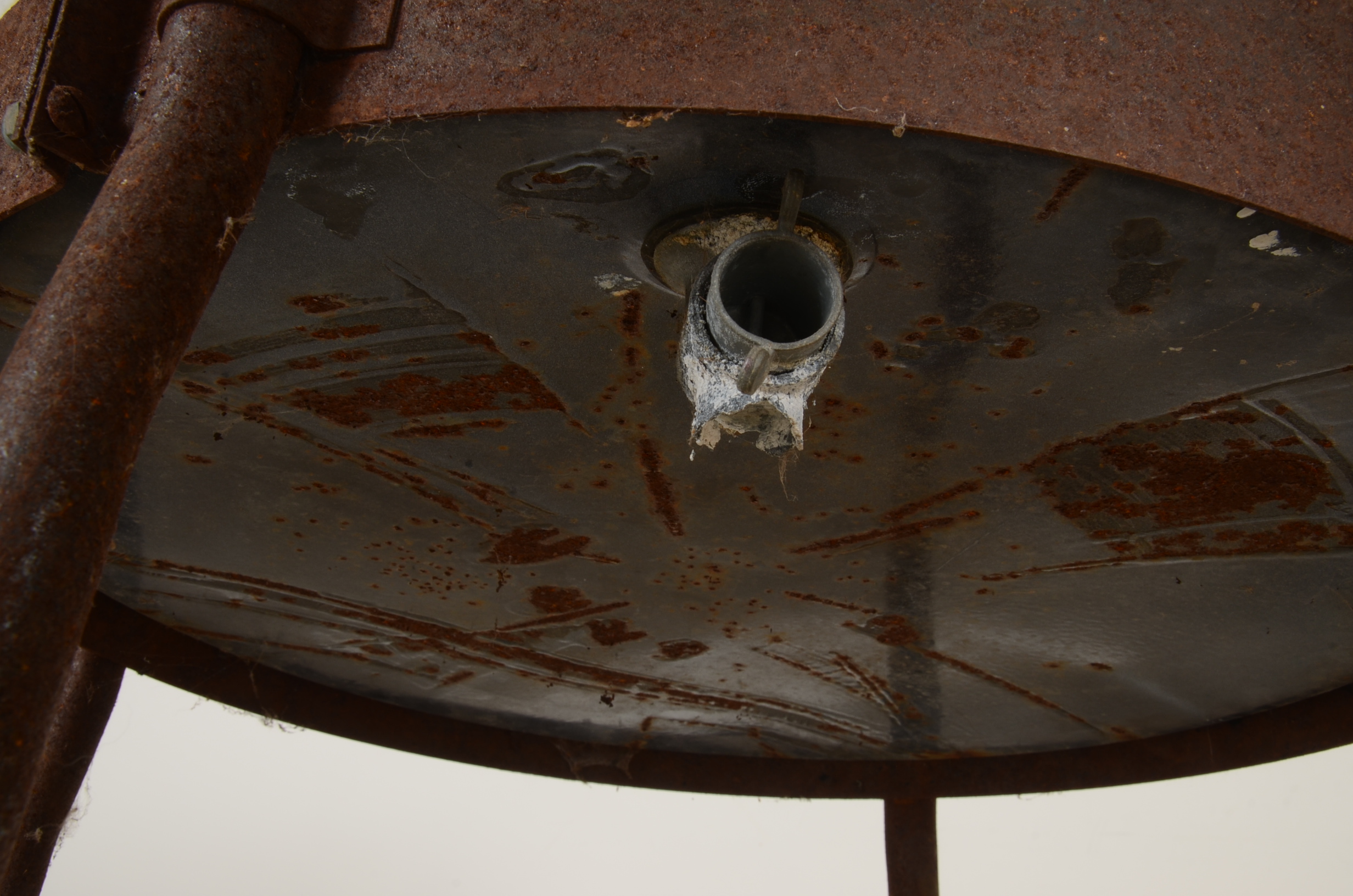 White Enamel Wash Tub on Wheels