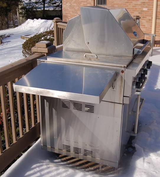 Viking Grill with Frontgate Cover