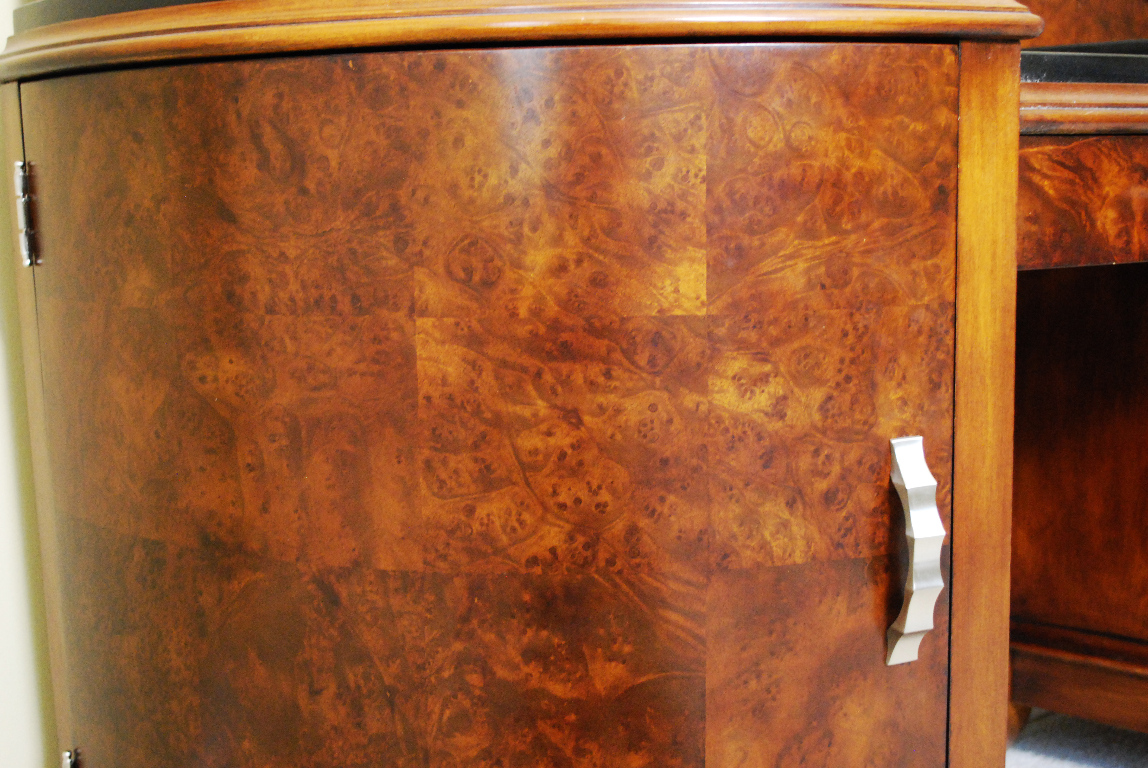 Art Deco Style Vanity With Mirror