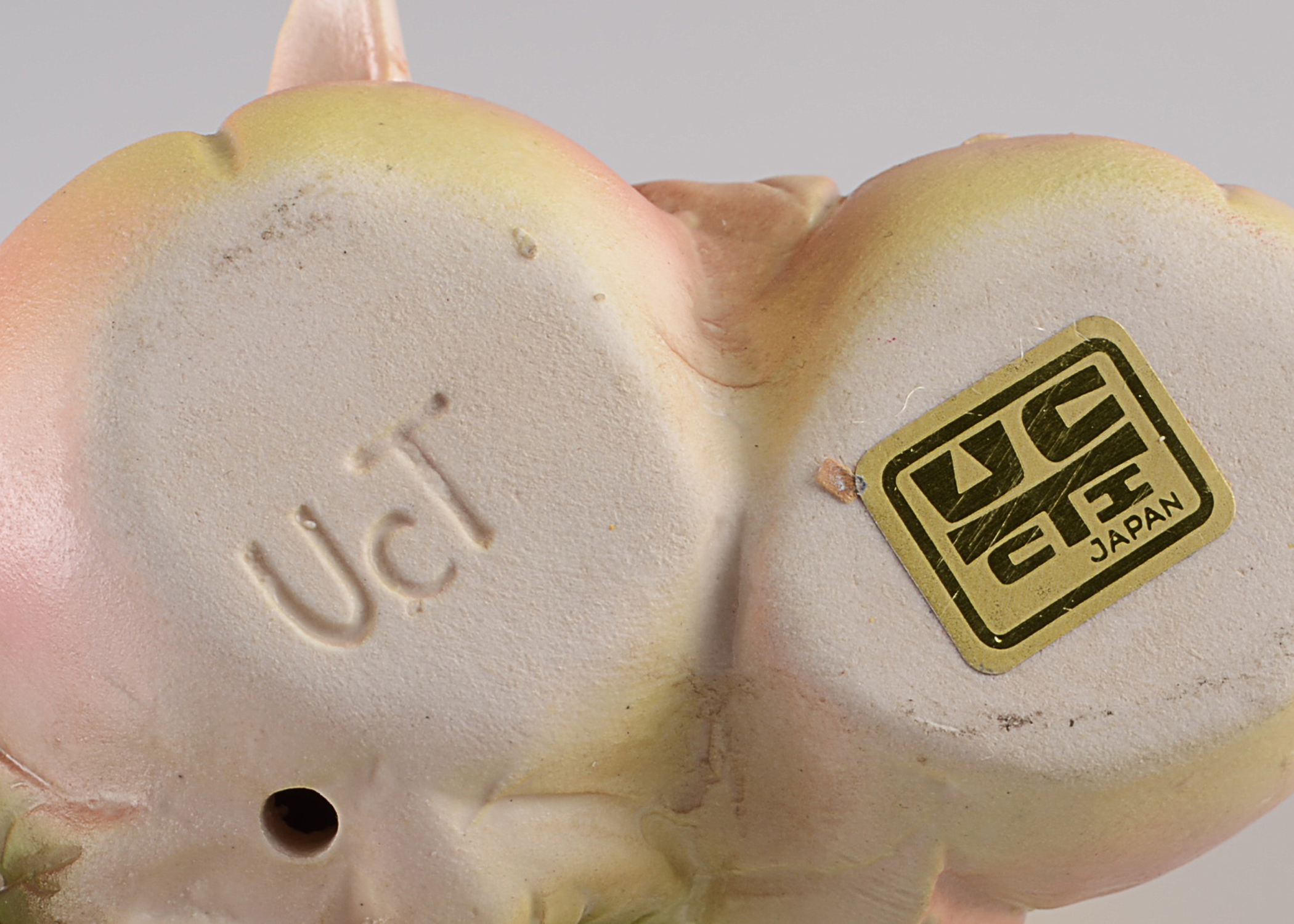 Decorative Plates and Bird Figure