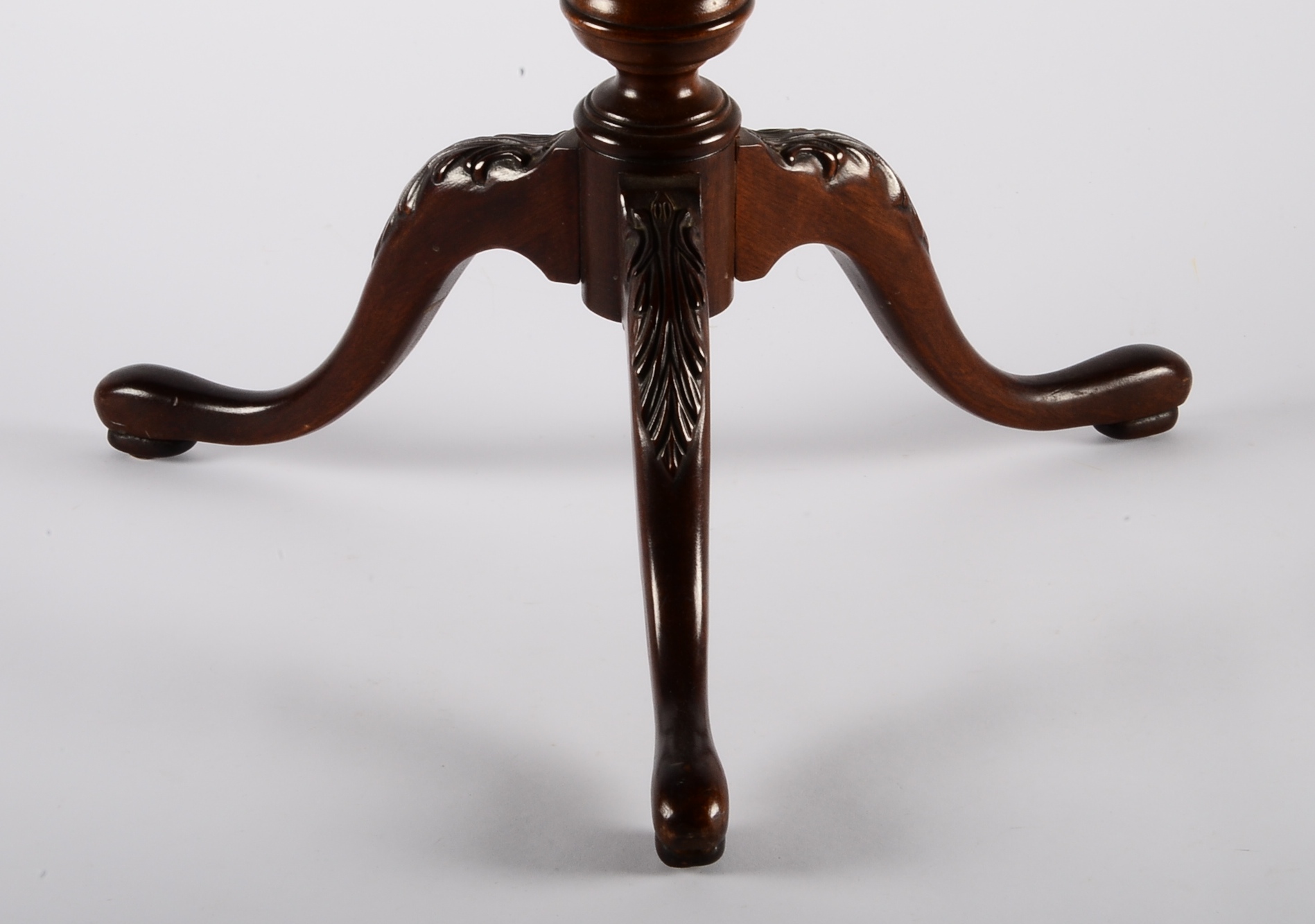 Mahogany Pie Crust Pedestal Table