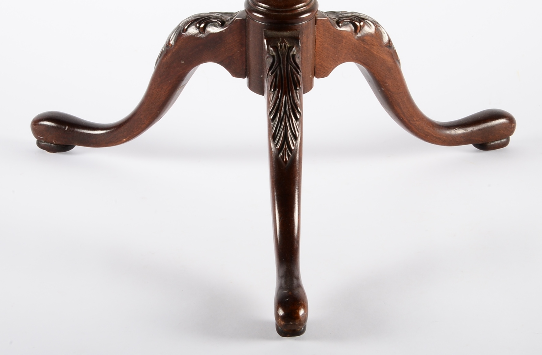 Mahogany Pie Crust Pedestal Table