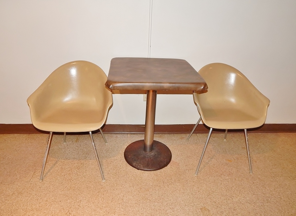 Retro Restaurant Table & Molded Fiberglass Chairs II