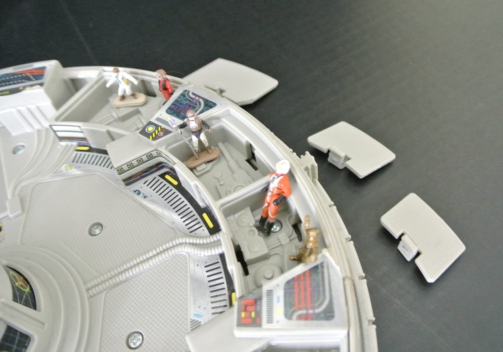Star Wars Millenium Falcon Toys