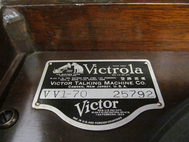 1920s Victrola Wurlitzer Record Player