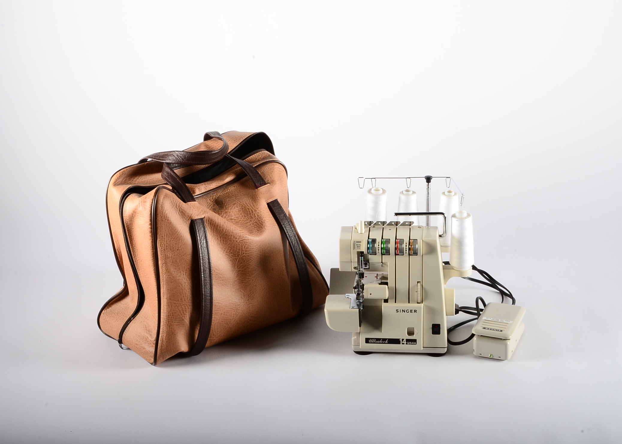 Singer Ultralock 14U64A Serger