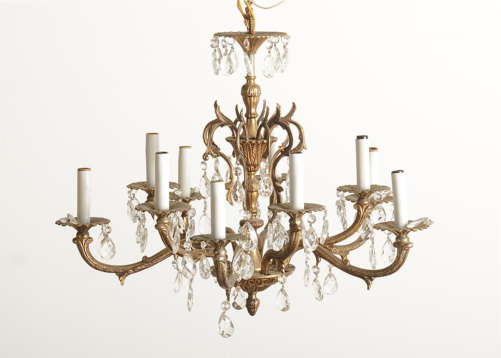 A Stunning Vintage Brass Chandelier 