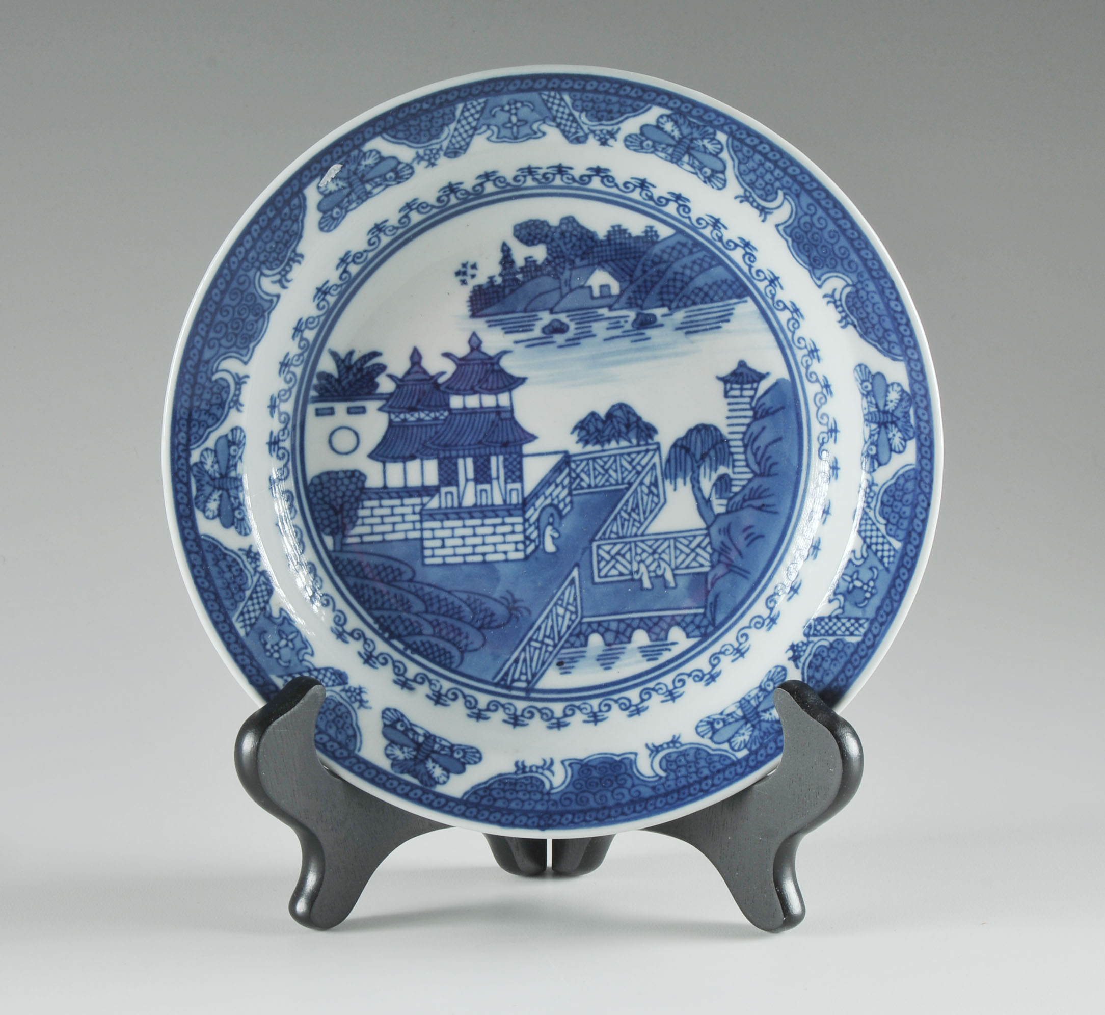 Decorative Blue and White Ginger Jar Ensemble
