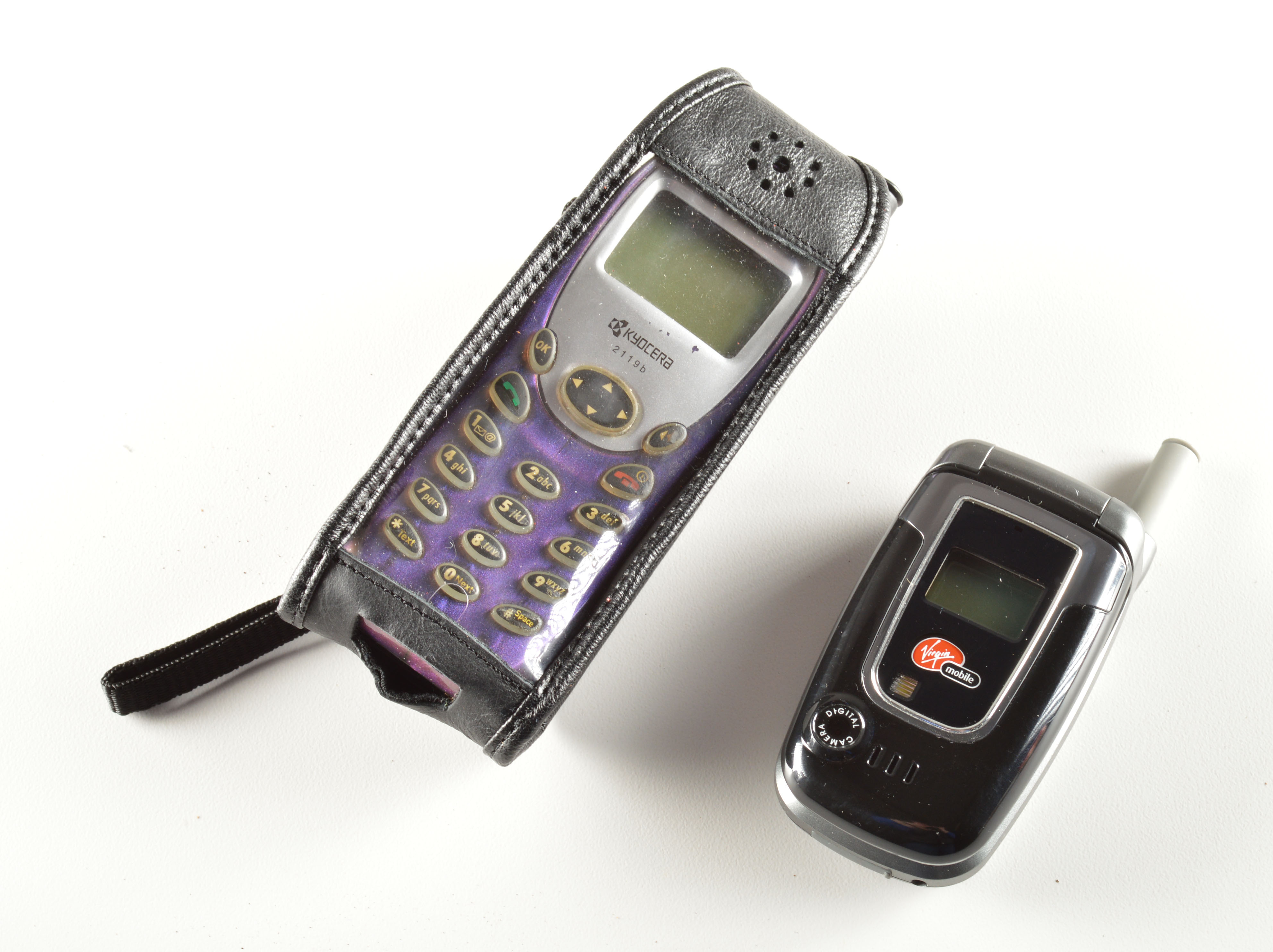 Lot of Vintage Cellphones