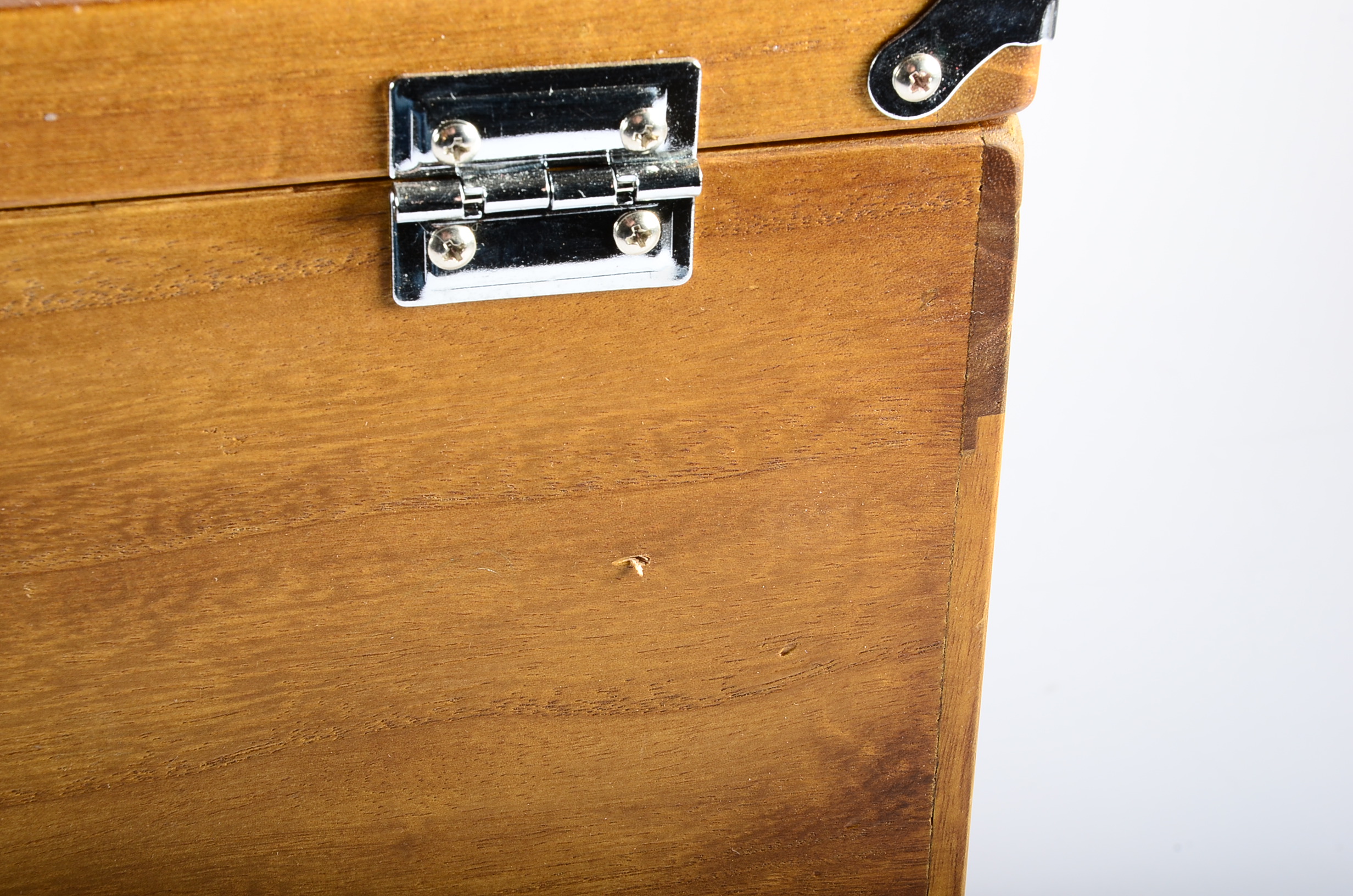 Windsor Design Eight-Drawer Wooden Tool Chest