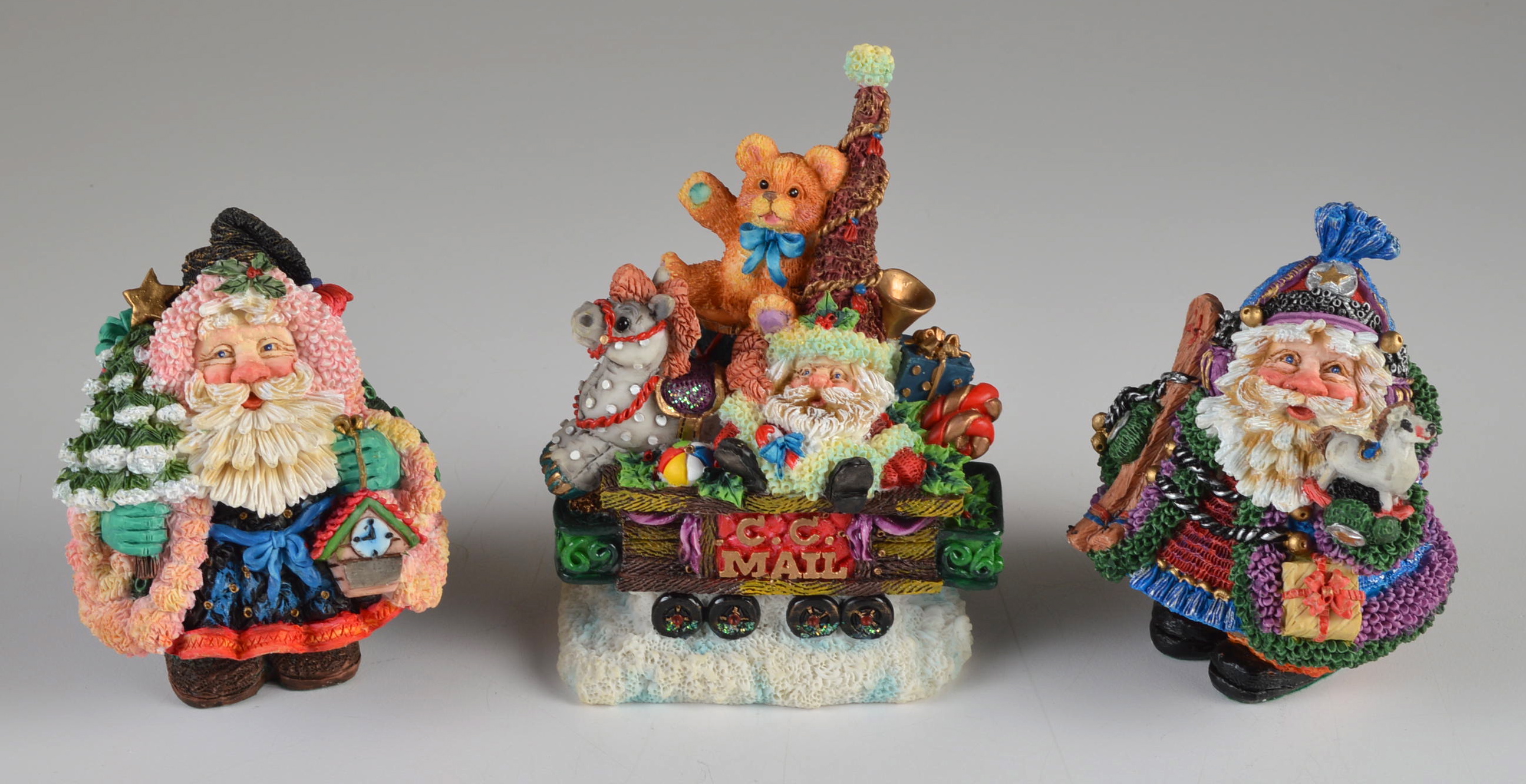 Lot of 12 Crinkle Claus Collectibles