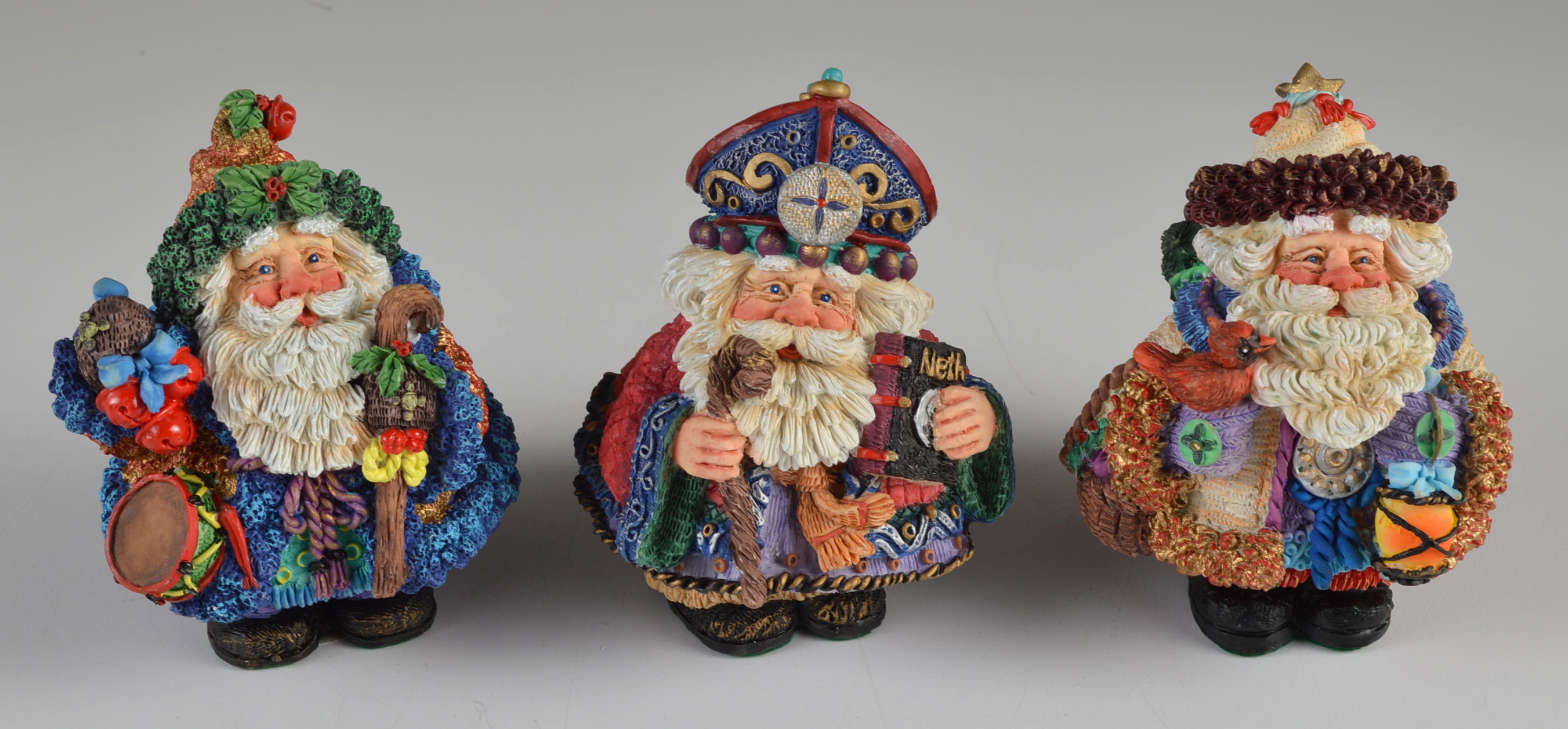 Lot of 12 Crinkle Claus Collectibles