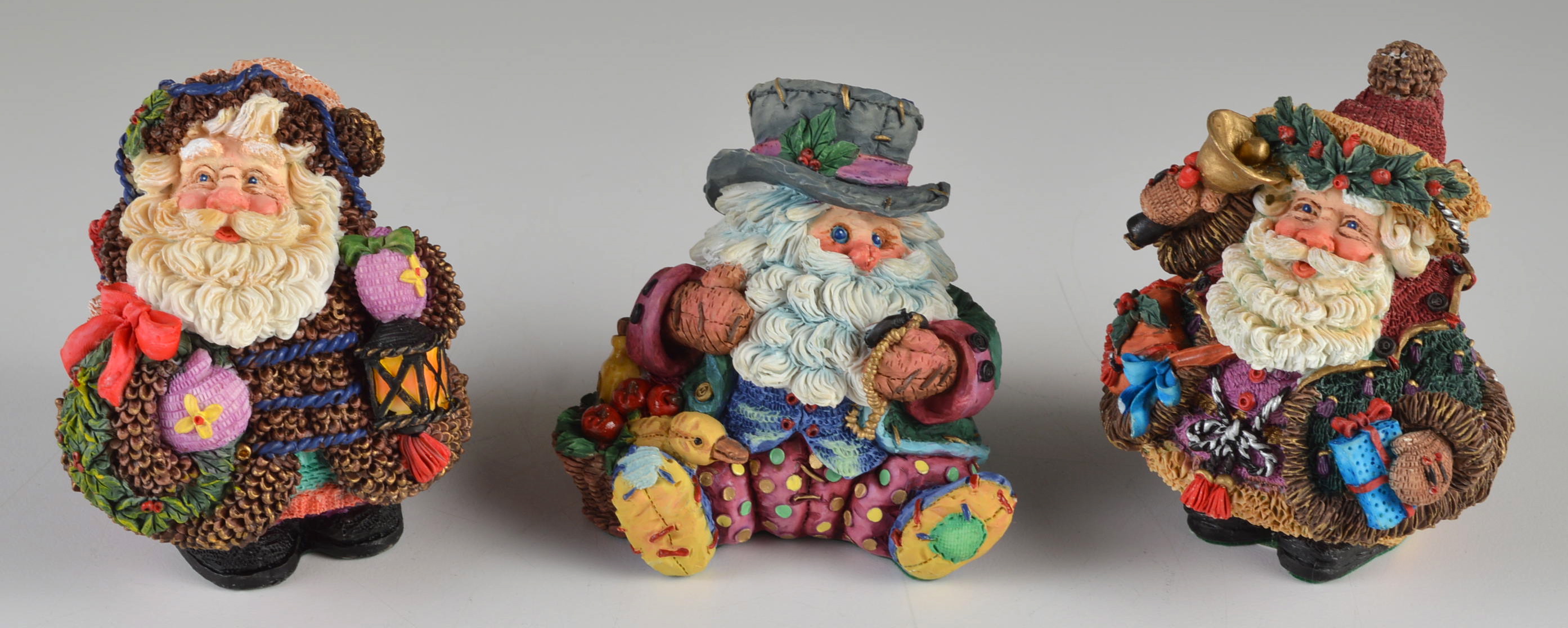 Lot of 12 Crinkle Claus Collectibles