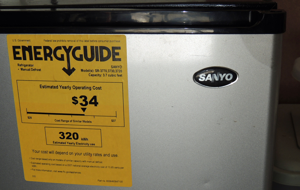 Sanyo Compact Refrigerator