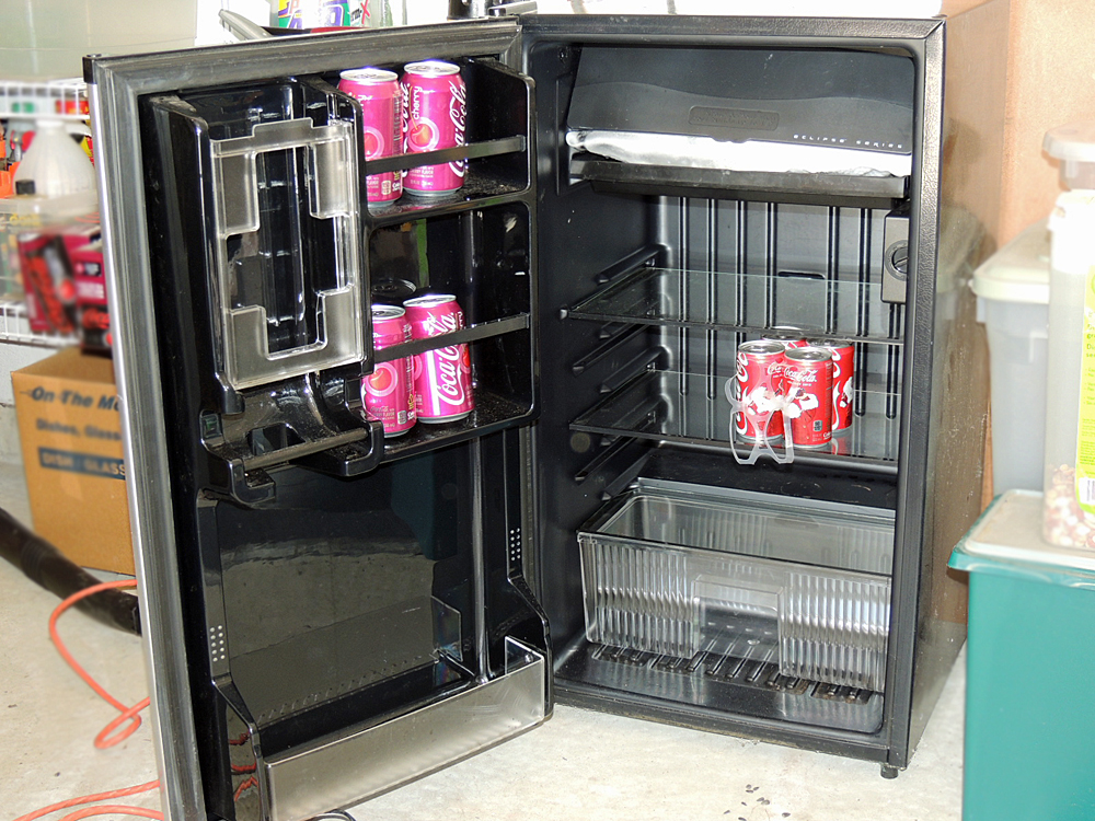 Sanyo Compact Refrigerator