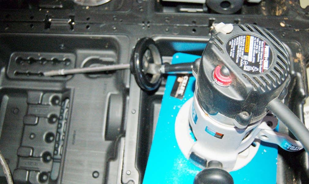 Porter Cable Router with Rockler Aluminum Router Lift FX