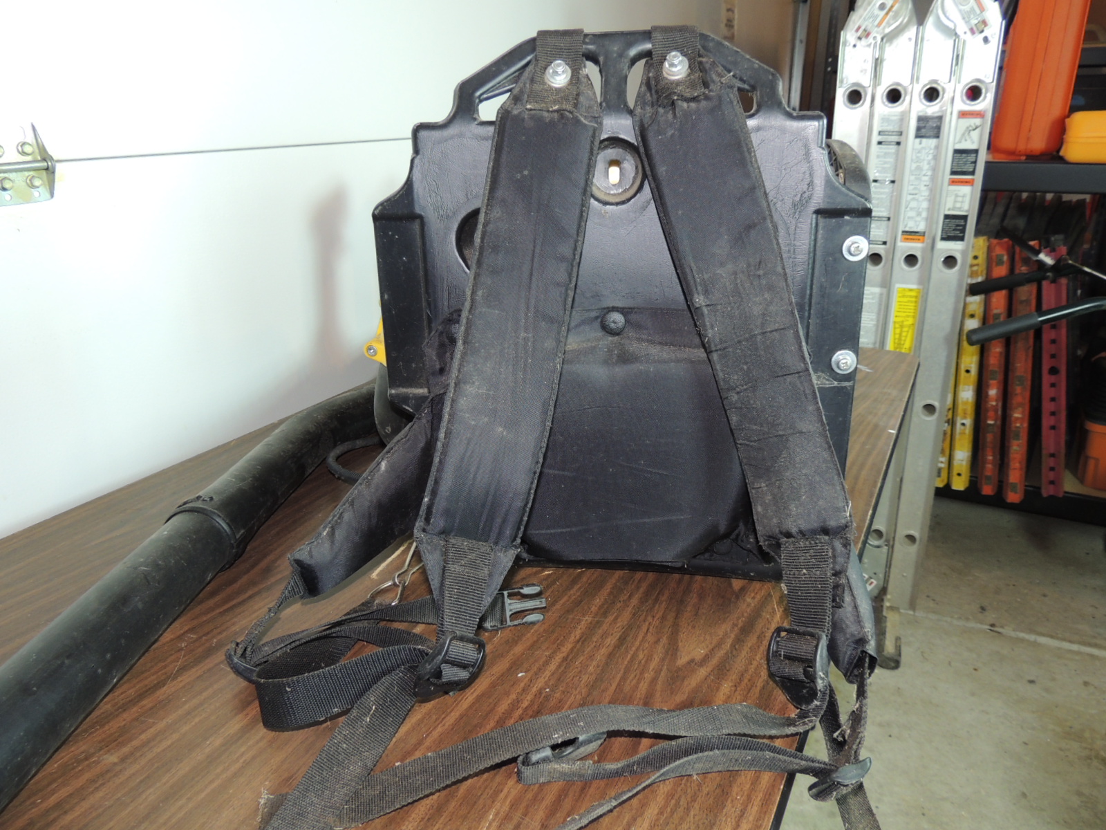 John Deere BP40LE Pro Series Leaf Blower