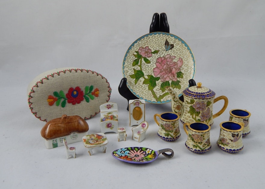Miniature Decorative Collection 