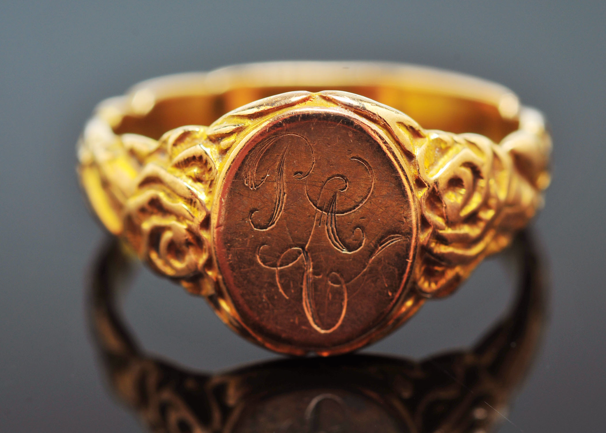 Early 20th Century 10 K Yellow Gold Signet Ring