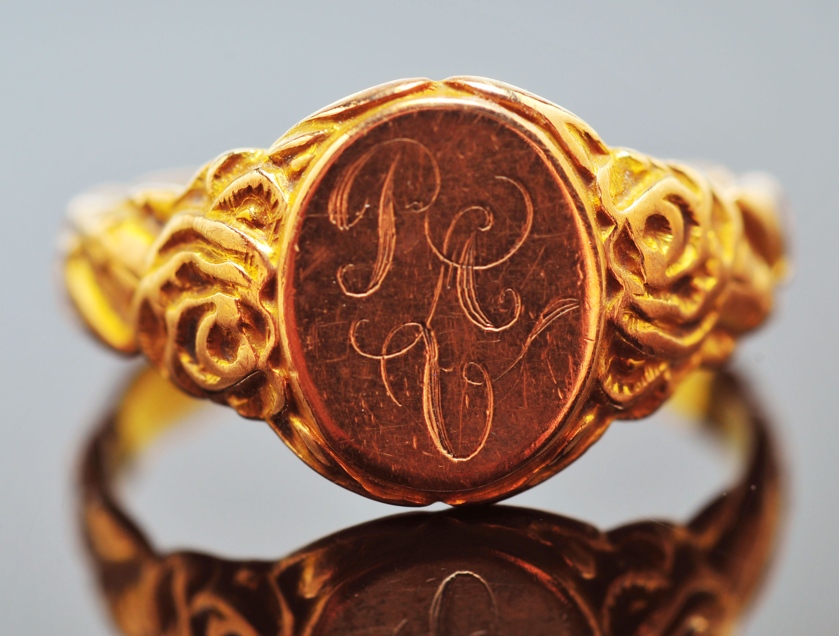 Early 20th Century 10 K Yellow Gold Signet Ring