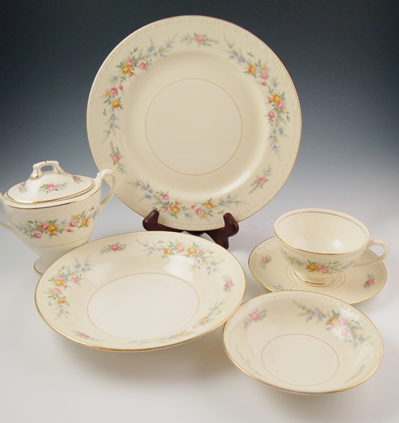 Georgian Eggshell China by Homer Laughlin