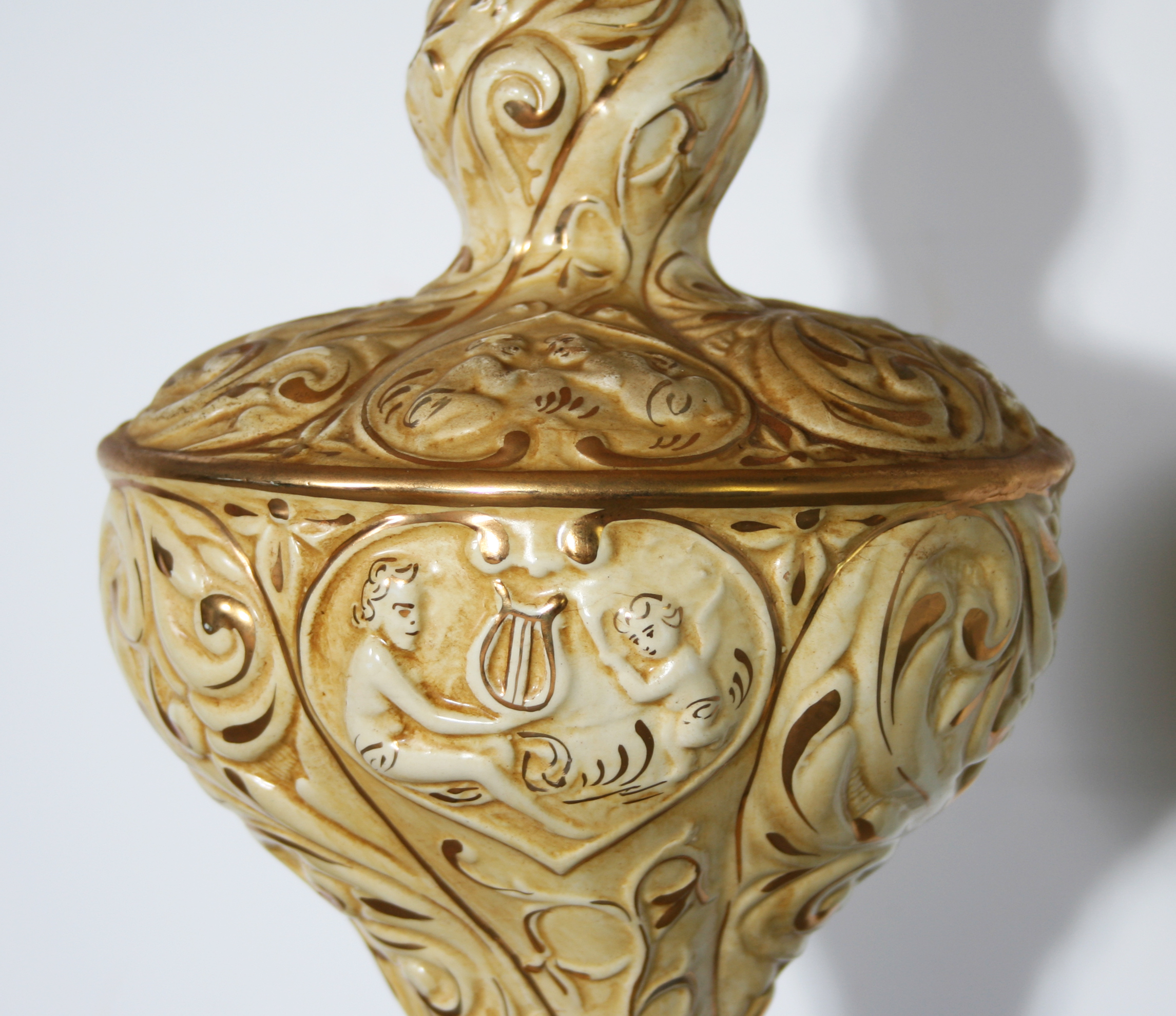 Vintage Lamp with Cherub Motif 
