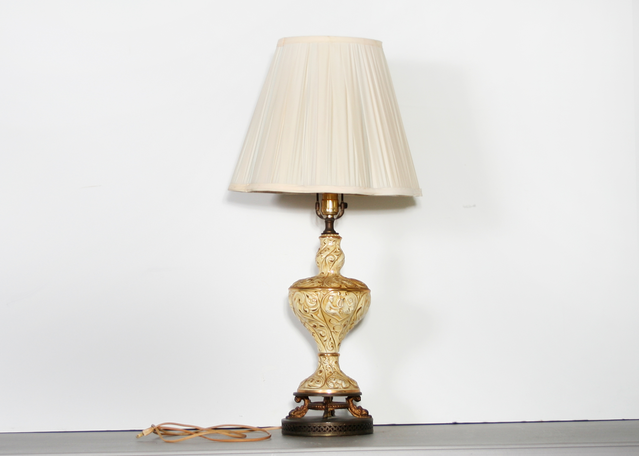 Vintage Lamp with Cherub Motif 
