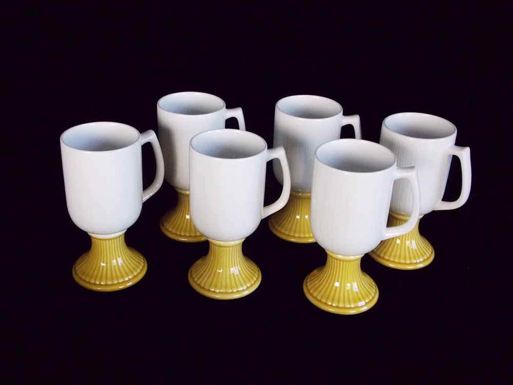 Vintage Hand Painted Italian "Deruta" Pottery Appetizer Plates and More