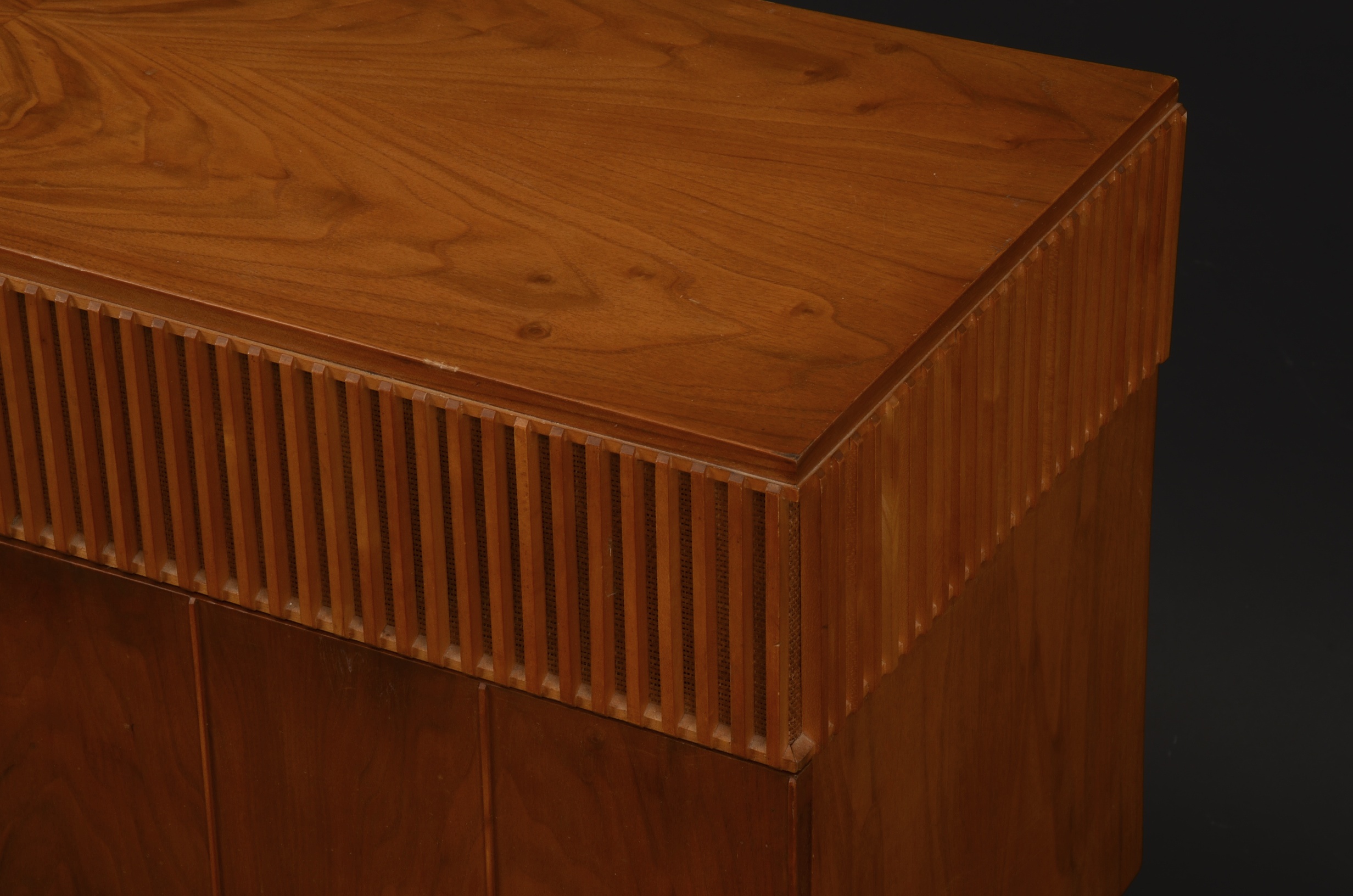 Mid Century Modern Grundig Majestic Model 7056 Stereo/Turntable Console