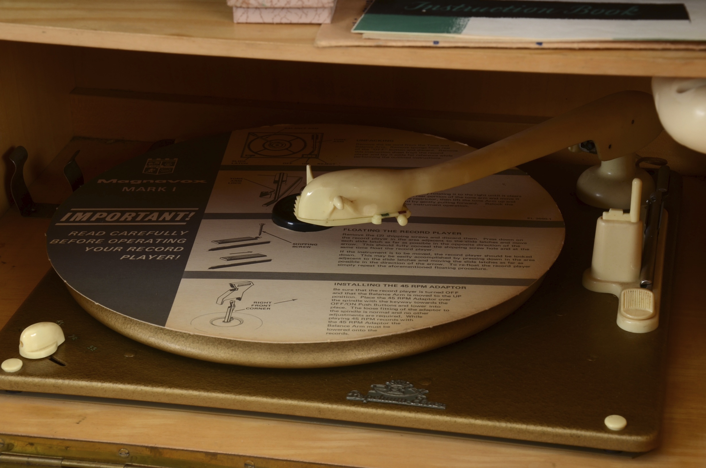 Mid Century Modern Grundig Majestic Model 7056 Stereo/Turntable Console