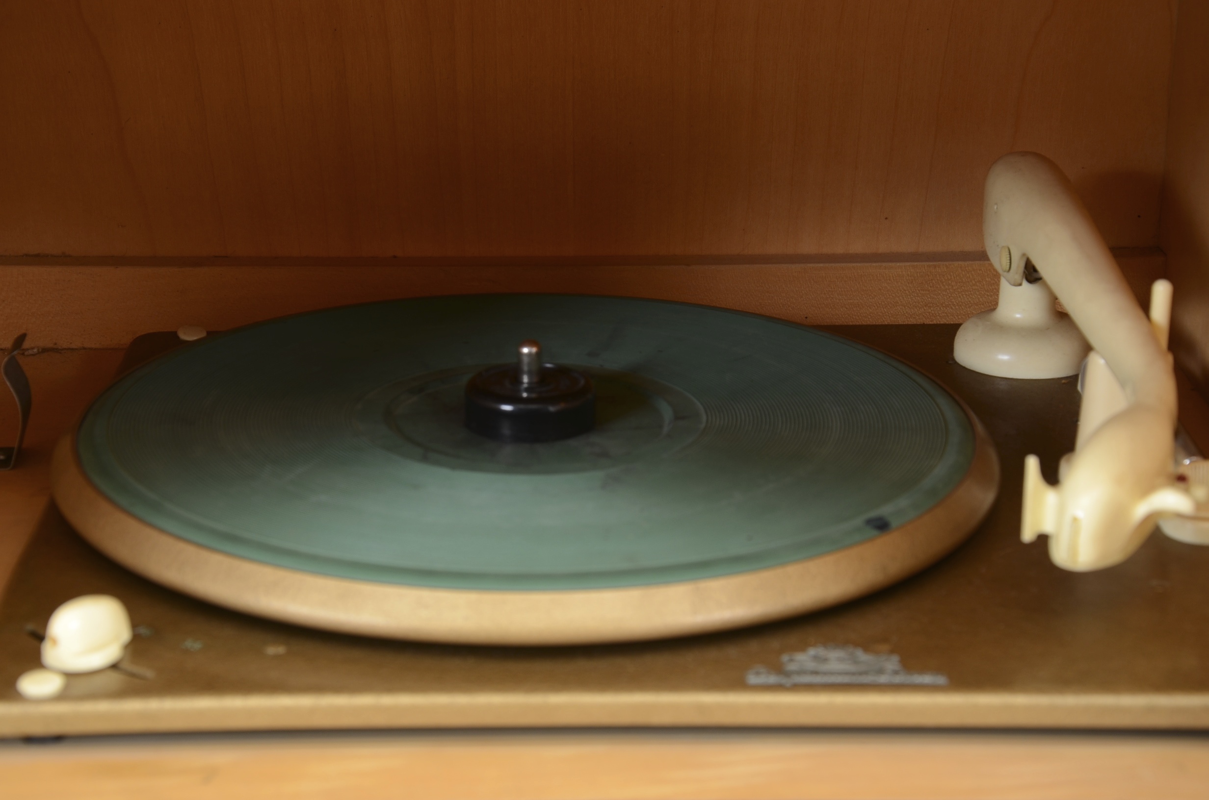 Mid Century Modern Grundig Majestic Model 7056 Stereo/Turntable Console