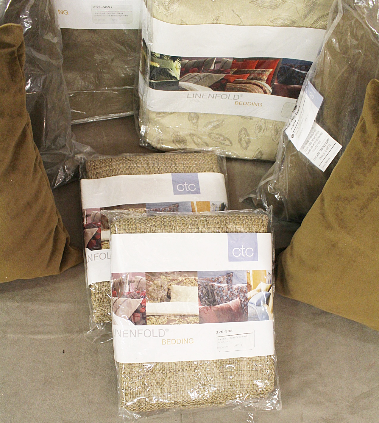 CTC Bedding Ensemble "Woodland Sand" King