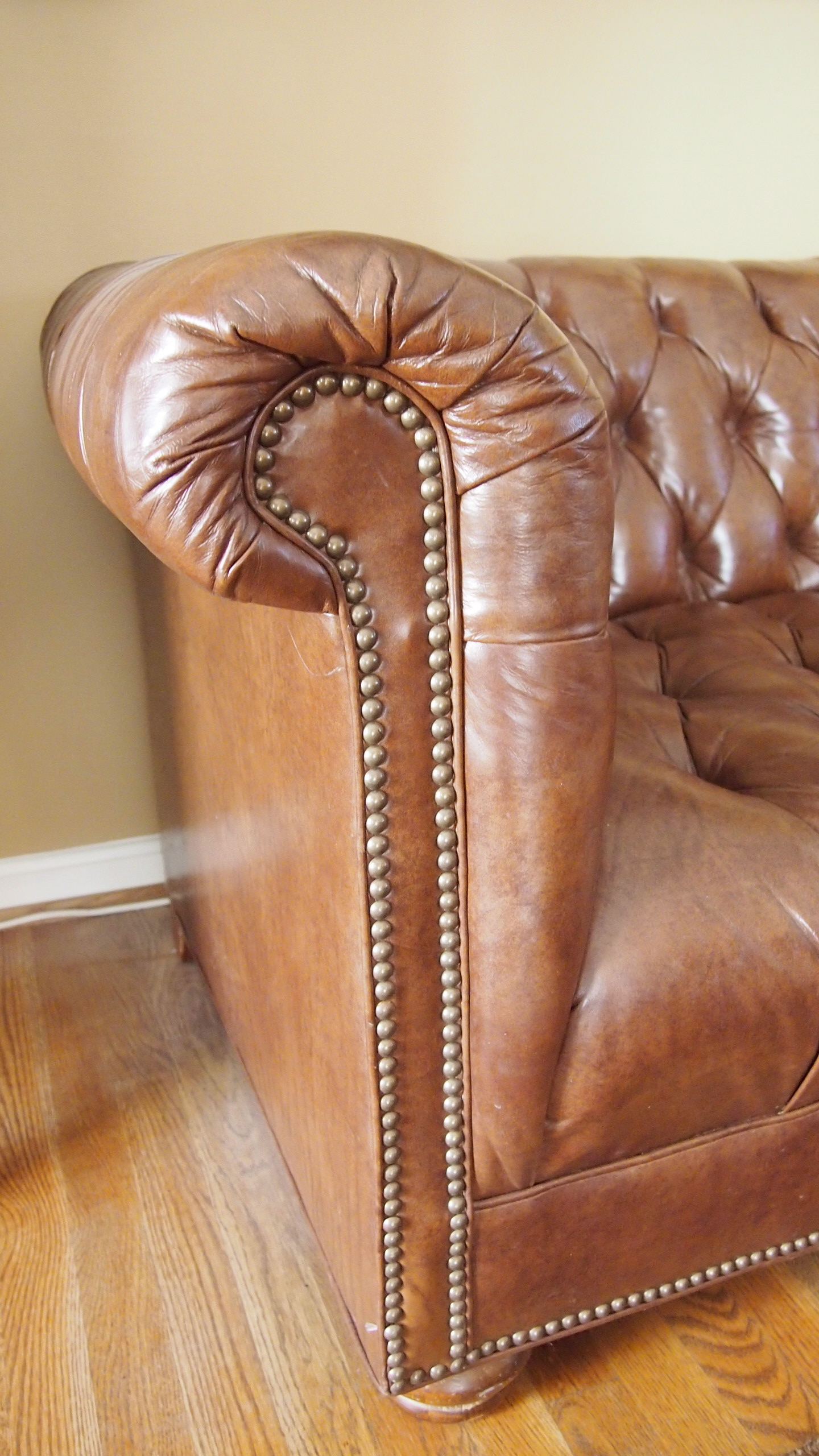 Tufted Leather Chesterfield Sofa